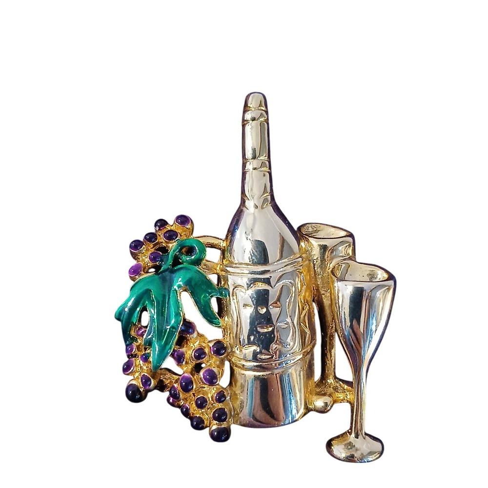 Womens SZ OS Wine Bottle Grapes Brooch Gold Purple Vineyardcore Novelty Pin